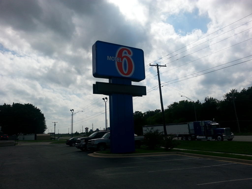 Motel 6 Bartlesville Exterior photo