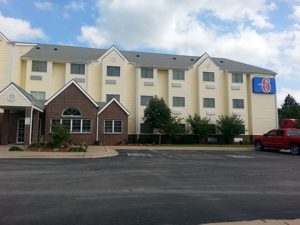 Motel 6 Bartlesville Exterior photo