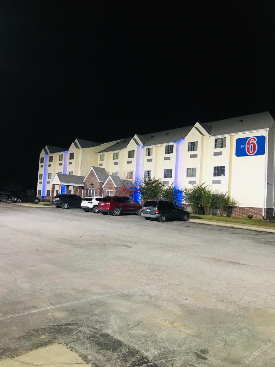 Motel 6 Bartlesville Exterior photo